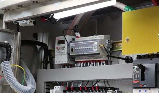 央視上?？傉緡H傳媒港燈光項目配電箱