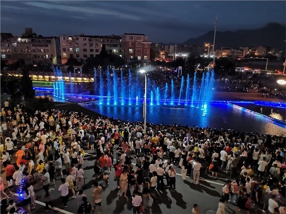 當水景碰上照明，美得一塌糊涂！02